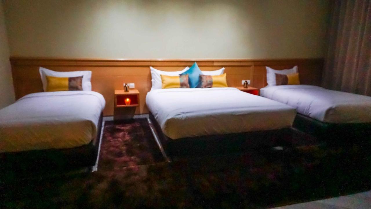 Hotel Golden Flora Beni Mellal Exterior photo