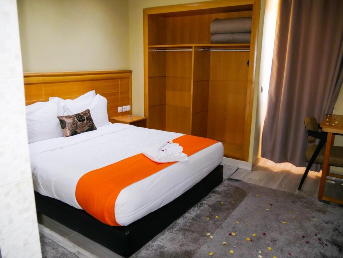Hotel Golden Flora Beni Mellal Exterior photo