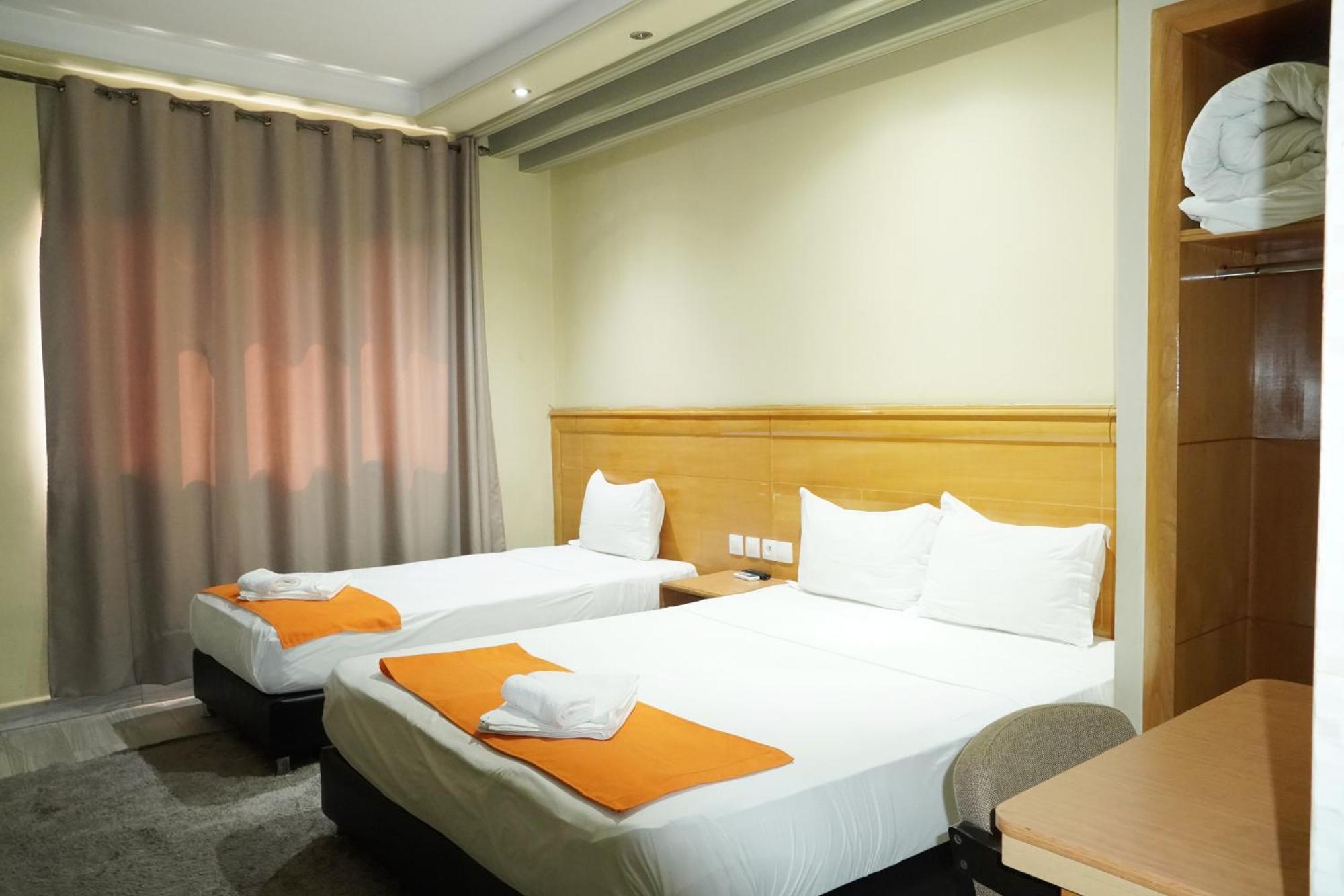 Hotel Golden Flora Beni Mellal Exterior photo