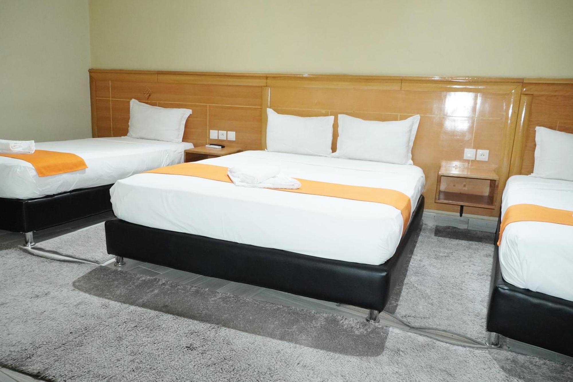 Hotel Golden Flora Beni Mellal Exterior photo