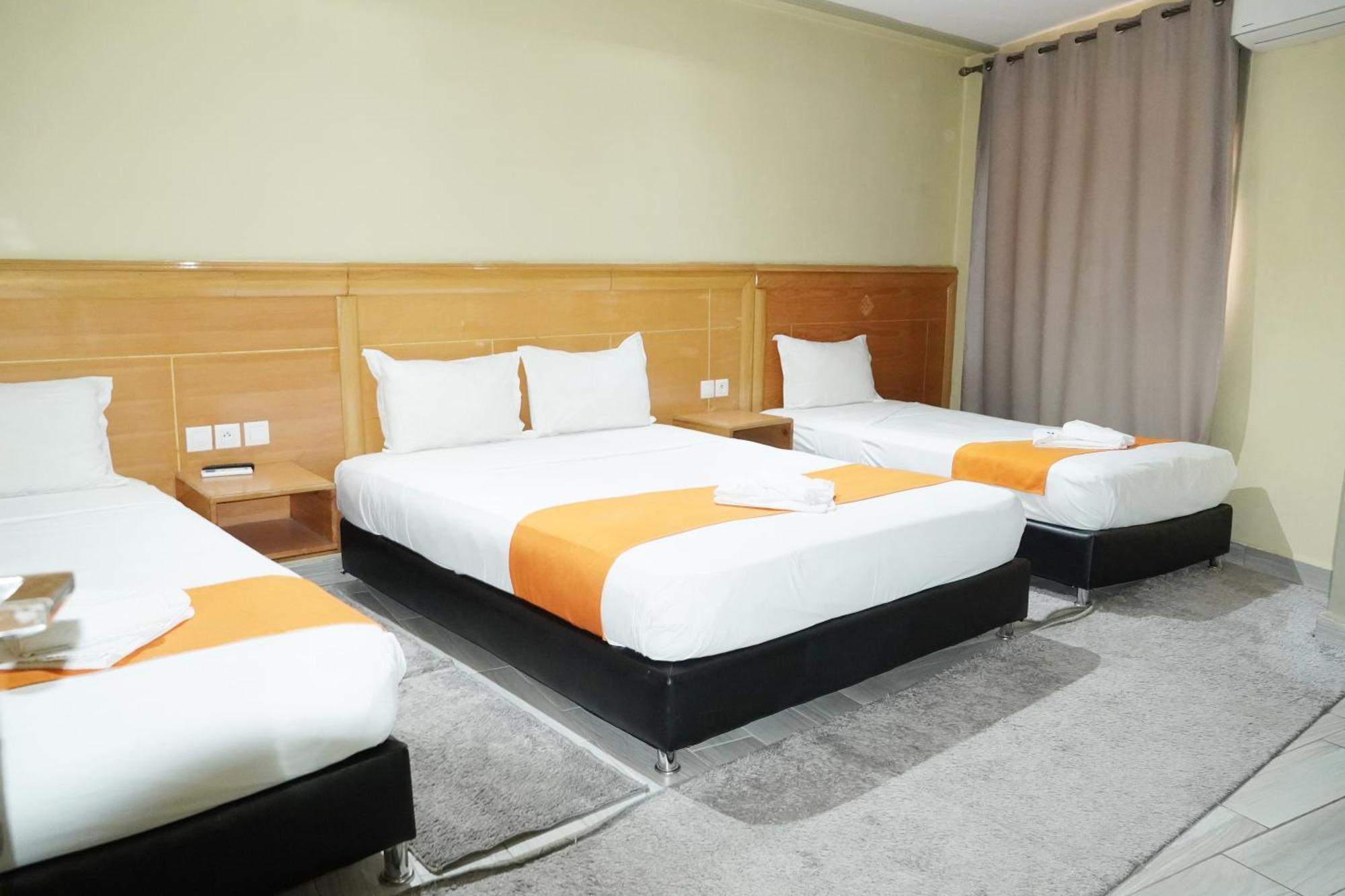Hotel Golden Flora Beni Mellal Exterior photo