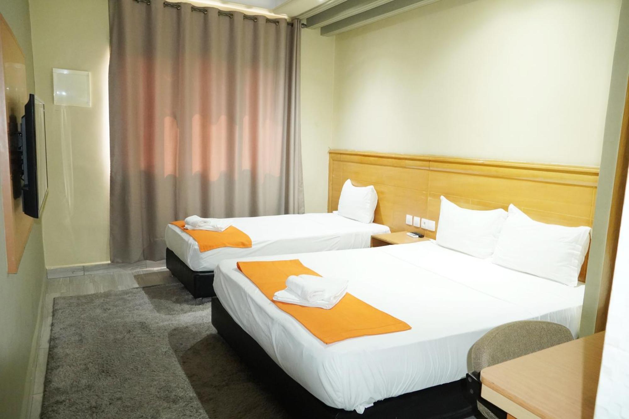 Hotel Golden Flora Beni Mellal Exterior photo