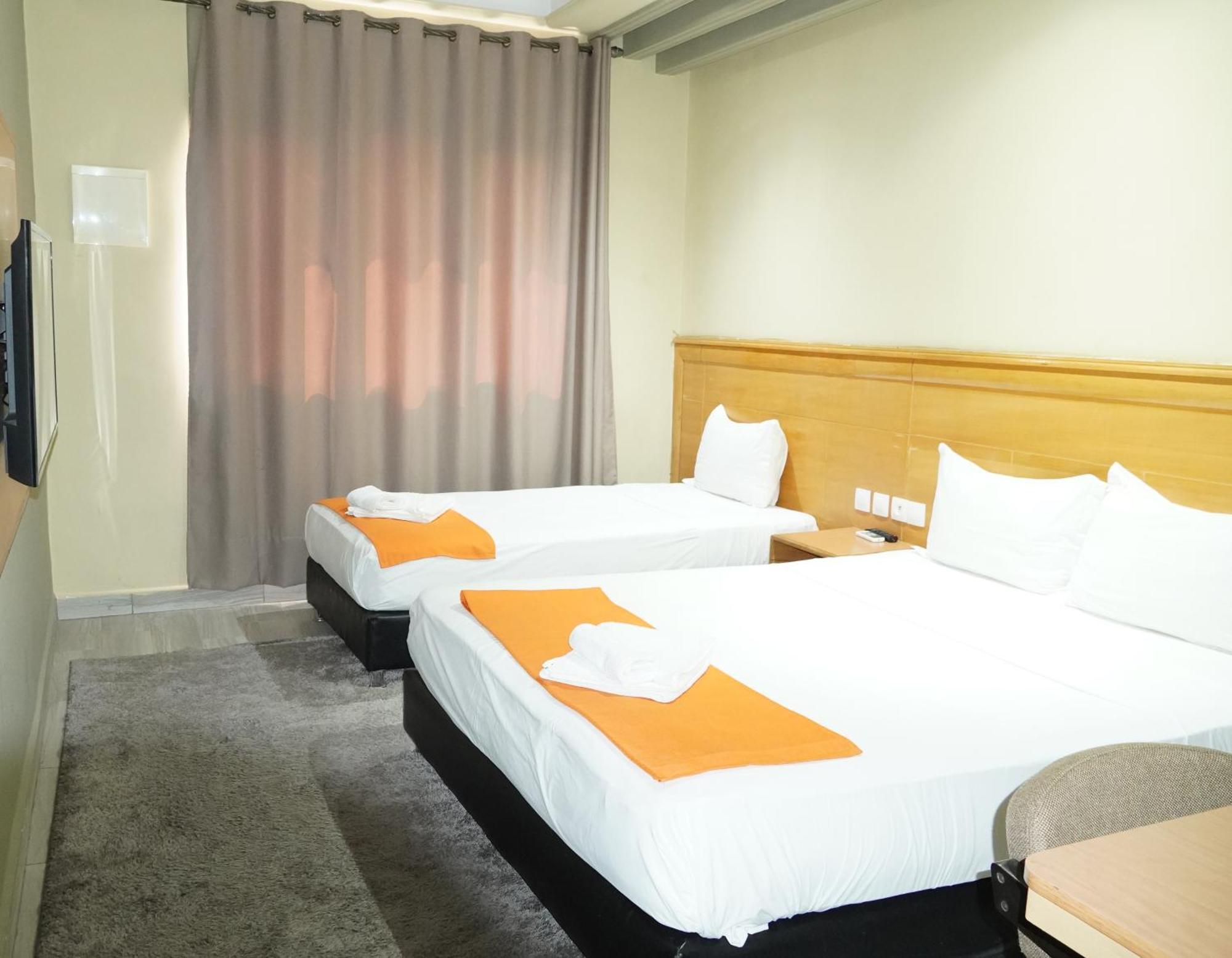 Hotel Golden Flora Beni Mellal Exterior photo