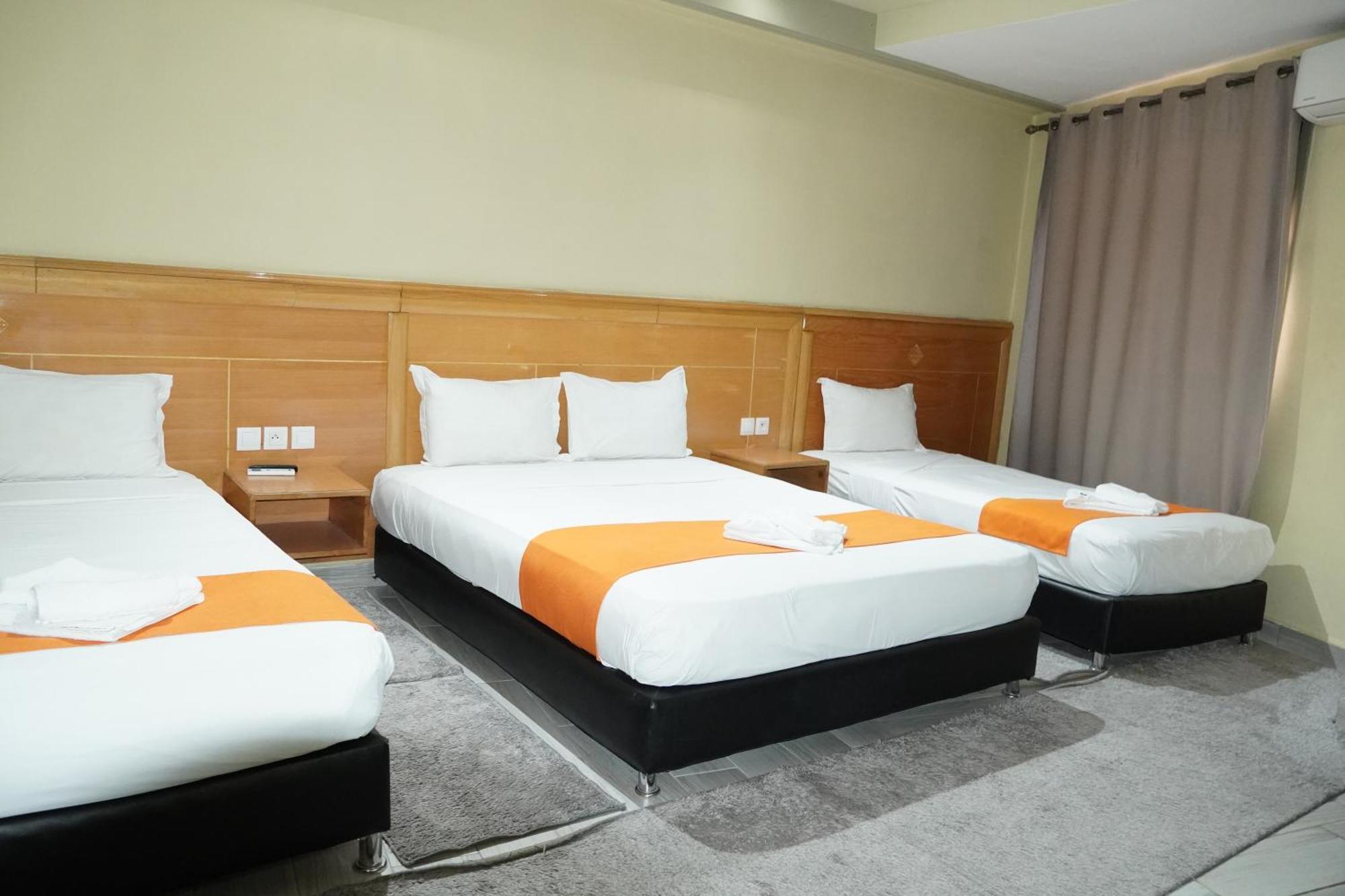 Hotel Golden Flora Beni Mellal Exterior photo