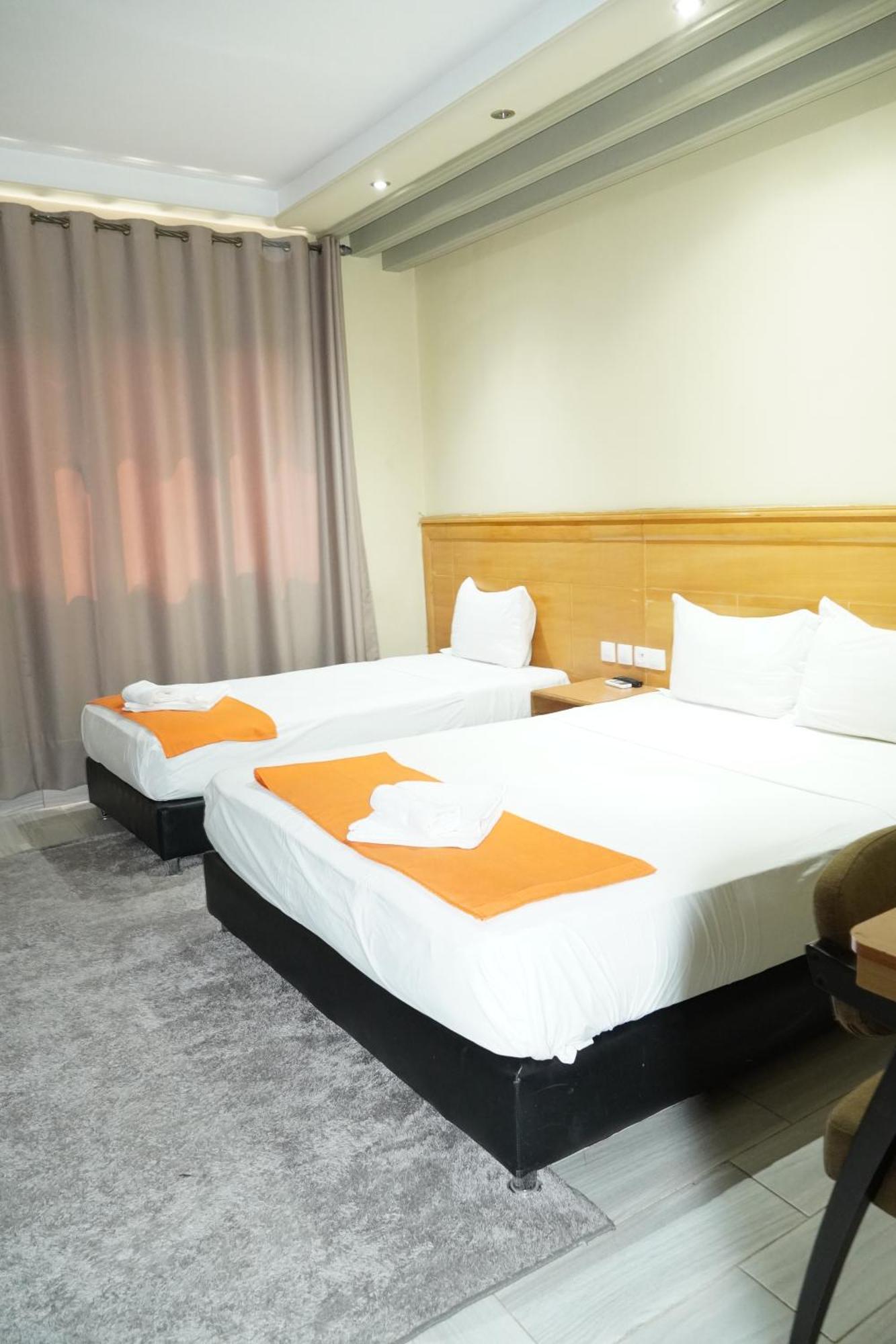Hotel Golden Flora Beni Mellal Exterior photo
