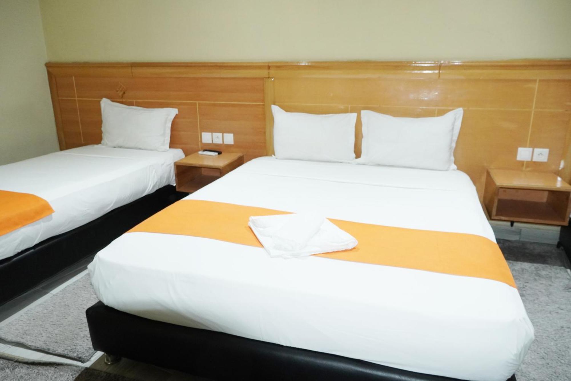 Hotel Golden Flora Beni Mellal Exterior photo