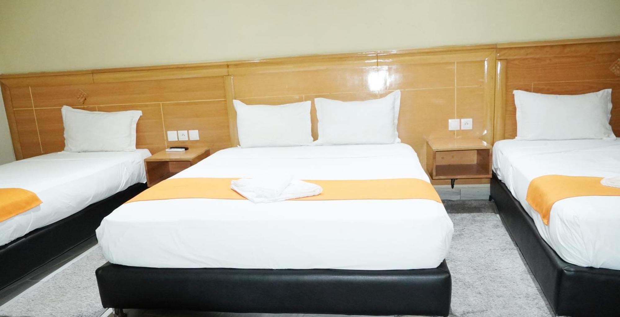 Hotel Golden Flora Beni Mellal Exterior photo