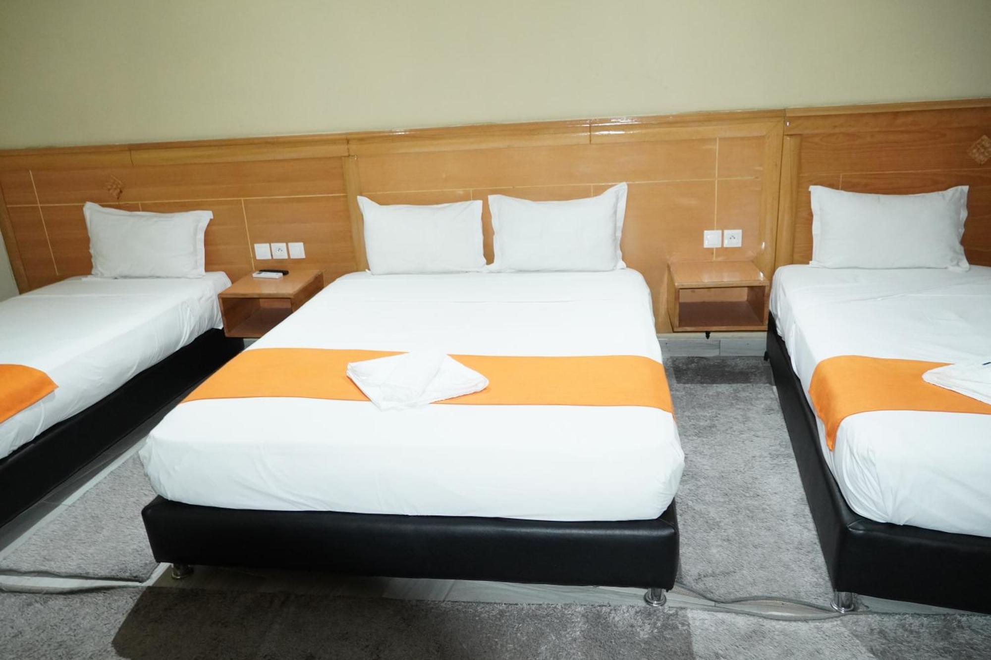 Hotel Golden Flora Beni Mellal Exterior photo