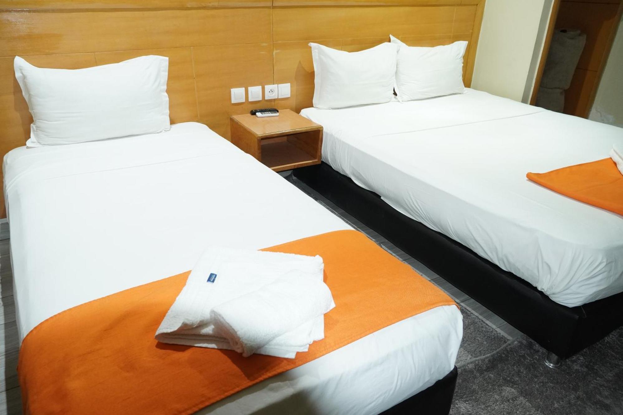 Hotel Golden Flora Beni Mellal Exterior photo