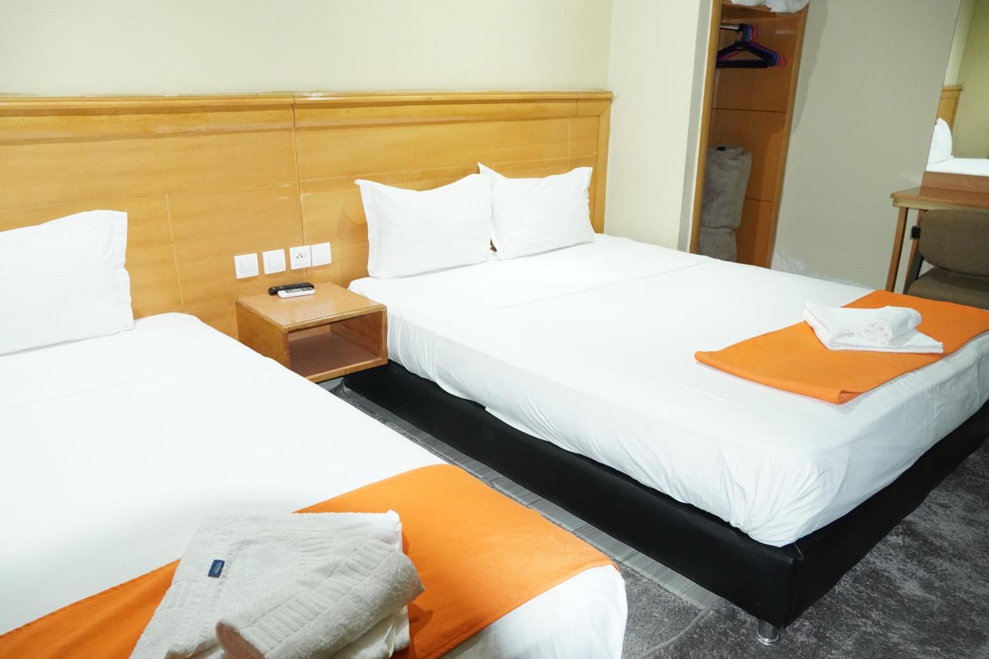 Hotel Golden Flora Beni Mellal Exterior photo