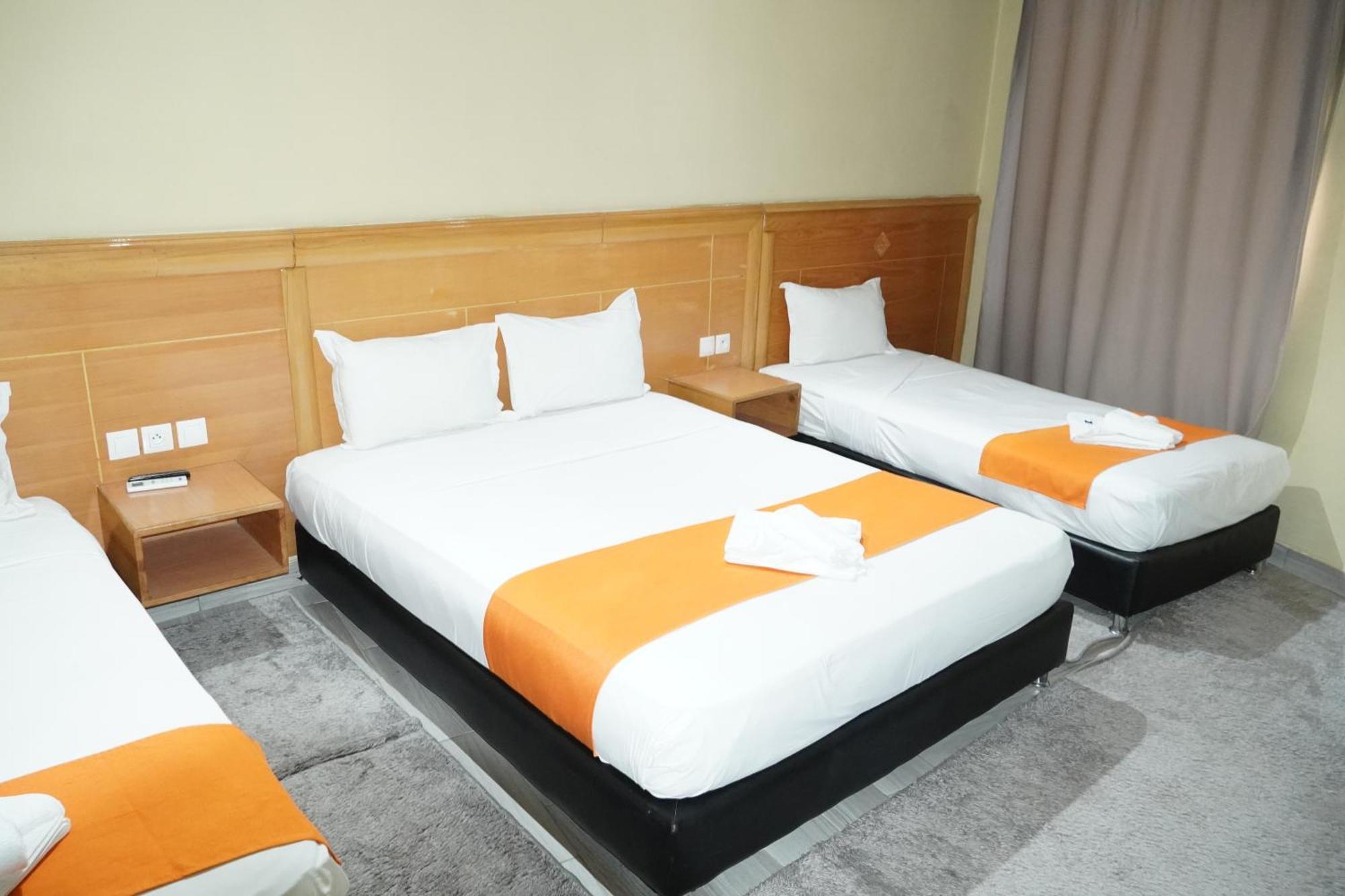 Hotel Golden Flora Beni Mellal Exterior photo