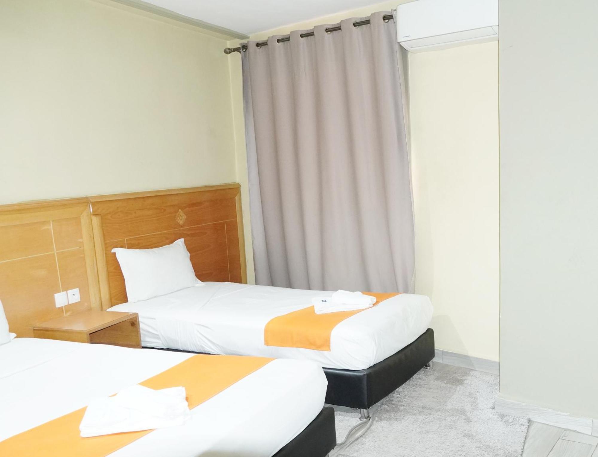 Hotel Golden Flora Beni Mellal Exterior photo
