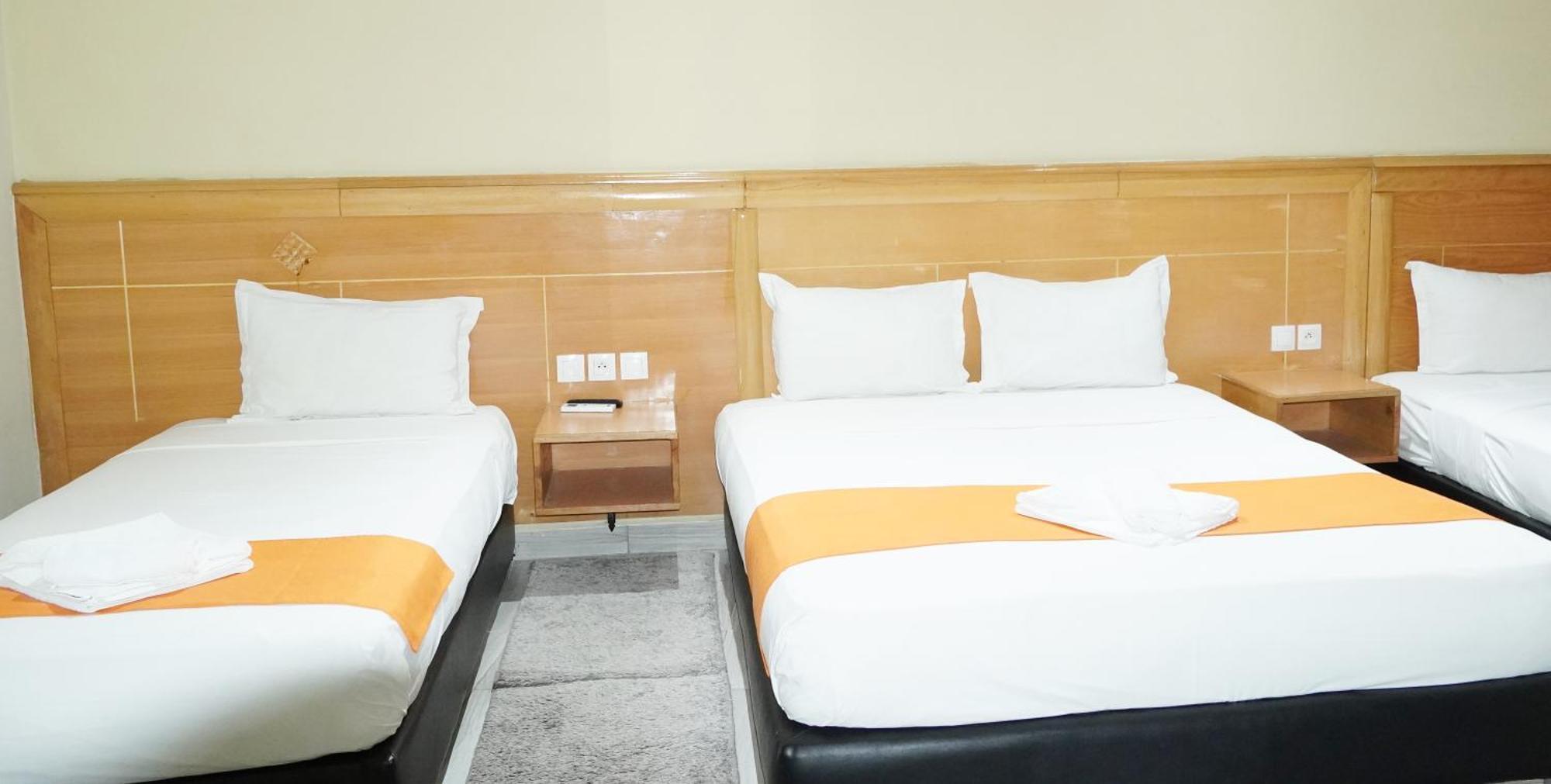 Hotel Golden Flora Beni Mellal Exterior photo